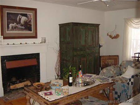 The Sunny Grange Bed & Breakfast Campton Ruang foto
