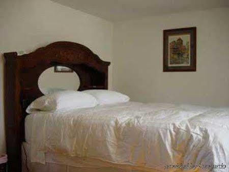 The Sunny Grange Bed & Breakfast Campton Ruang foto